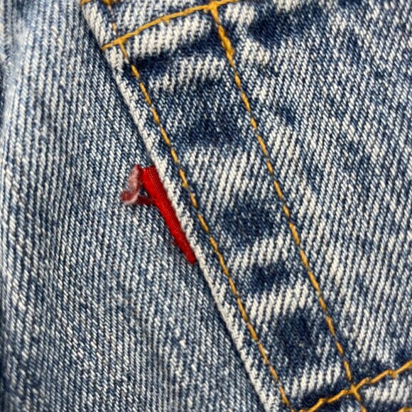 Vintage 90s Levi's Cut-Off Shorts 551 12 Petite Raw Hem Blue 1995 Casual Frayed - Picture 6 of 10